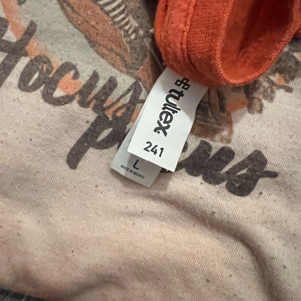 Hocus Pocus Tshirt - Picture 5 of 5